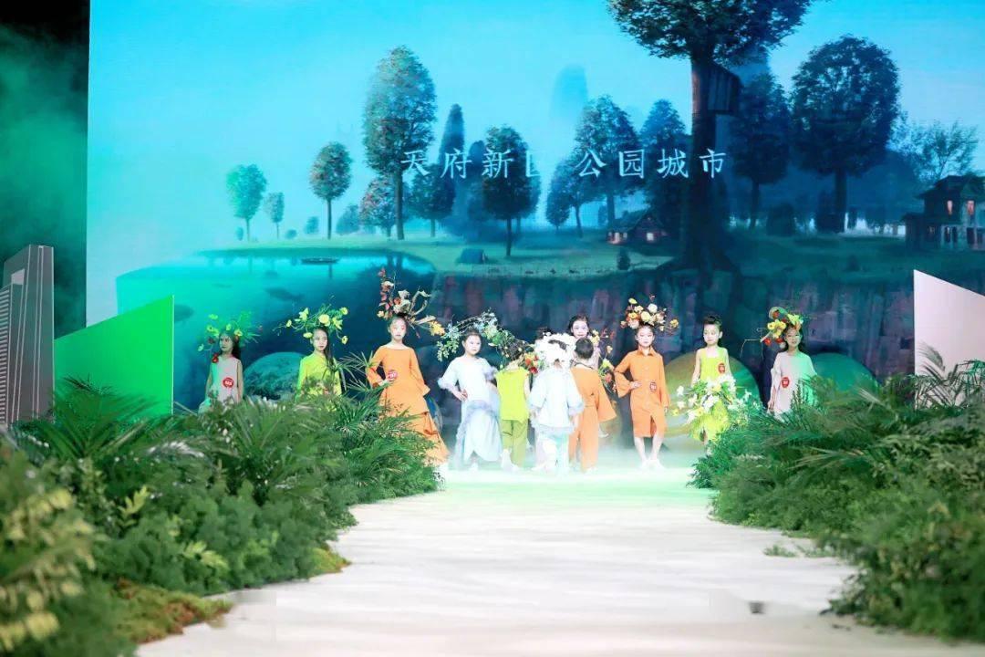 潢川县隆古乡集中学习《中华人民共和国法律援助法》